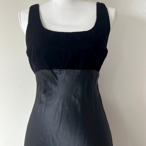 Vintage Rampage Goth Gown - Picture 7 of 14